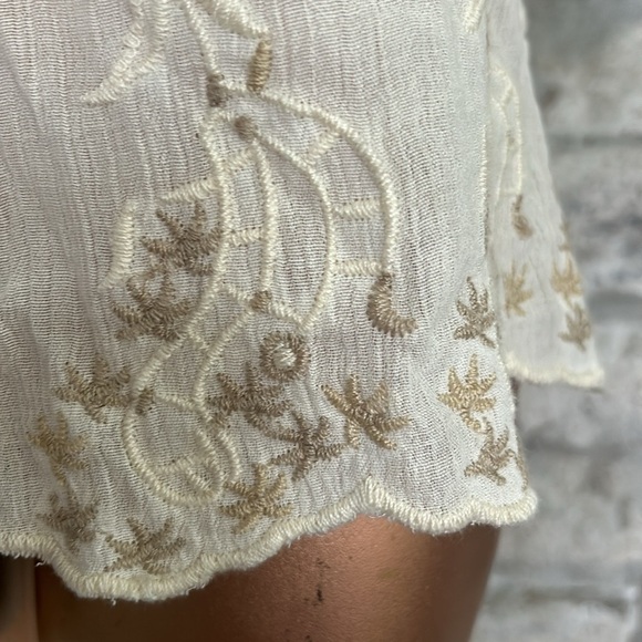 Lucky Brand Embroidered Top - Picture 6 of 9